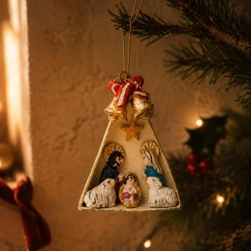 Mini Traditional Ceramic Nativity Ornament 5.3 × 1.8 × 6.7cm