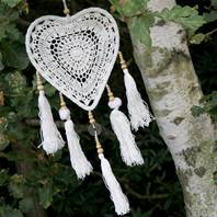 Dreamcatcher crochet heart 22cm