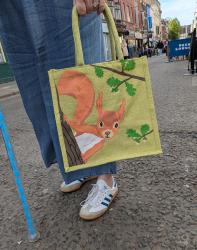 Jute shopping bag, square, squirrel