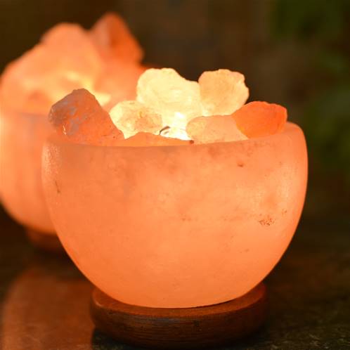 Himalayan salt bowl lamp with salt chips approx 15x14cm