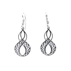 Earrings Figure 8