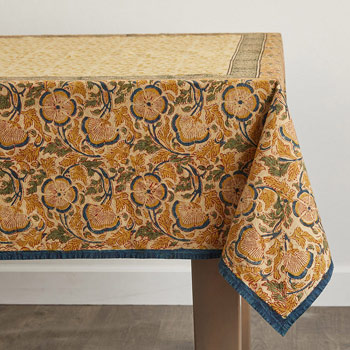 Tablecloths, Runners, Napkins