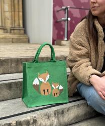 Jute shopping bag, green with foxes