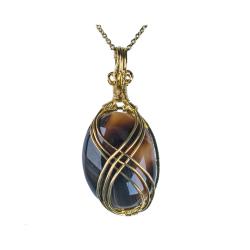 Agate pendant oval, gold colour chain