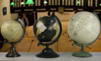 Globe on stand, 19cm height