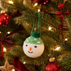 Hanging Hand Knitted Snowman Christmas Decoration Green Hat