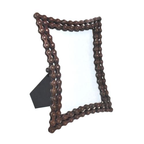 Photo frame recycled bike chain curved 4x6 inch photo