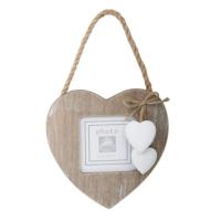 Hanging heart frame with 2 white hearts