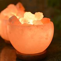 Himalayan salt bowl lamp with salt chips approx 15x14cm