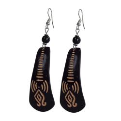 Earrings, cow bone gourd shape, black 5 (L) x 2 (W) cm