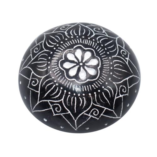 Pebble / paperweight, palewa stone, lotus black 6.5cm