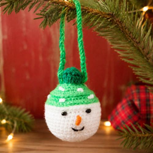 Hanging Hand Knitted Snowman Christmas Decoration Green Hat