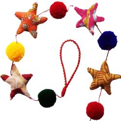 Garland/hanging decoration stars and pompoms