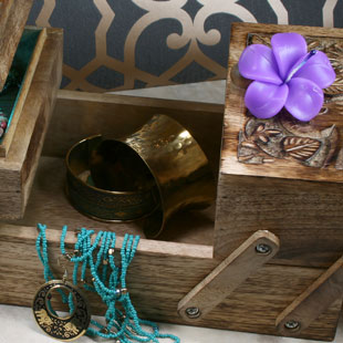 Jewellery Boxes & Cabinets
