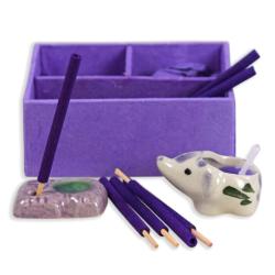 Lavender incense and candle giftset with elephant shaped t-light, 8.5 x 7 x 4cm
