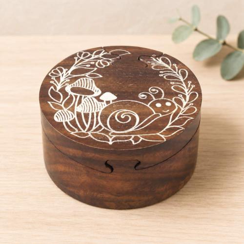 Puzzle Box Round Woodland Sheesham Wood 10 × 10 × 6cm