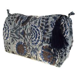 Blockprint cotton wash toiletries bag kantha stitch 25x15x13cm