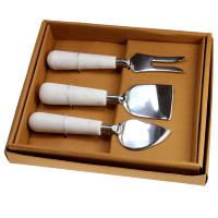 3 cheese cutters/knives in presentation box