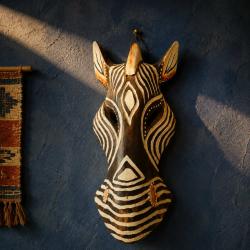 Mask Albesia Wood Zebra White Stripes on Brown 20cm