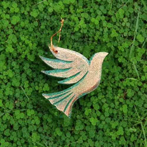 Hanging Dove Decoration Albesia Wood 9 x 8.5cm
