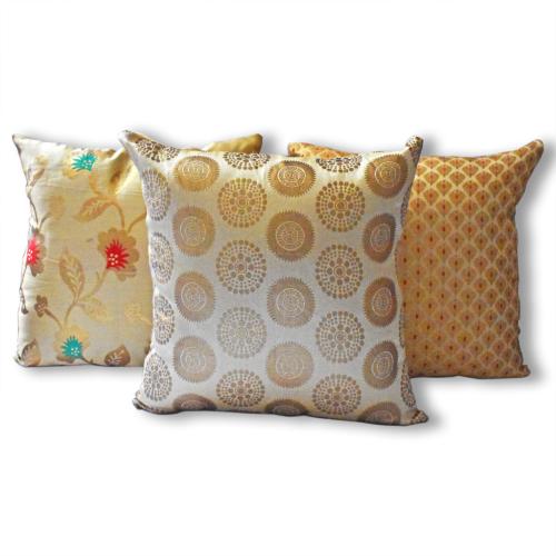 Cream cushion cover with recycled brocade fabric 40 x 40 cm  